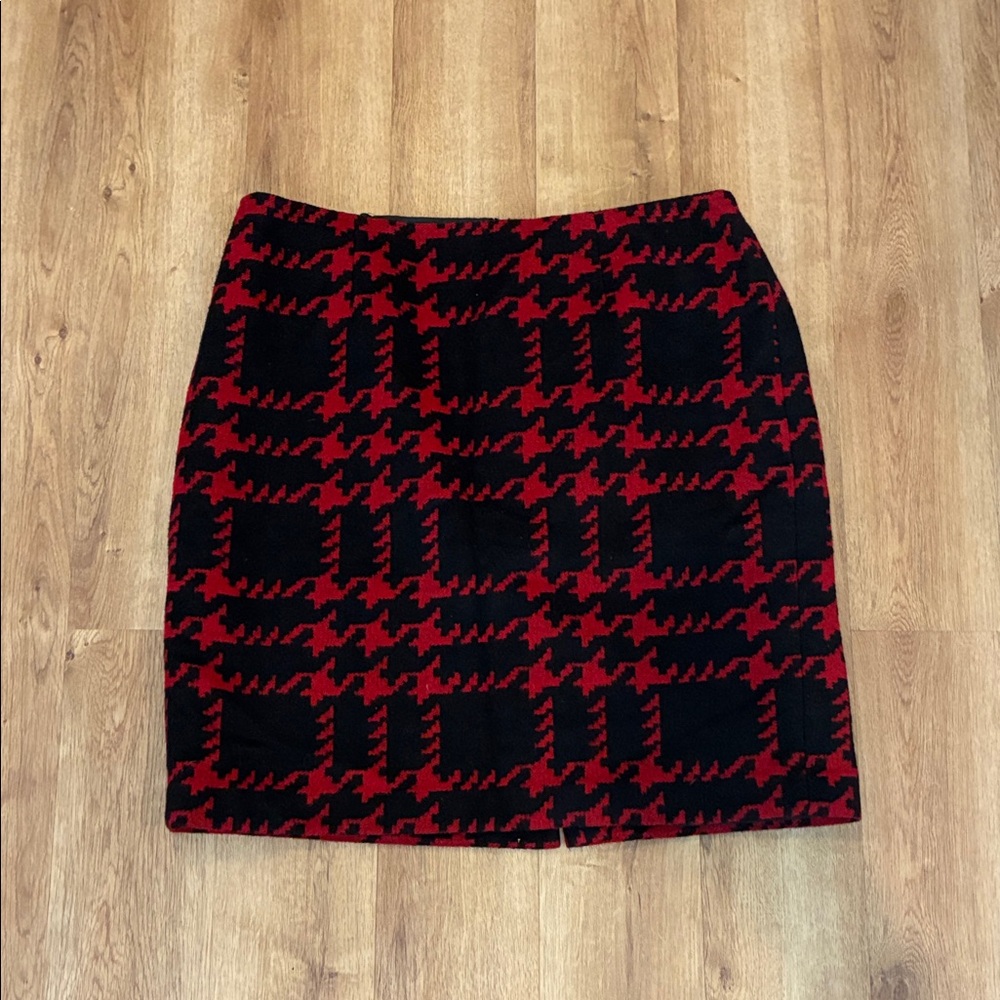Talbots Red and Black Houndstooth Pencil Skirt‎
